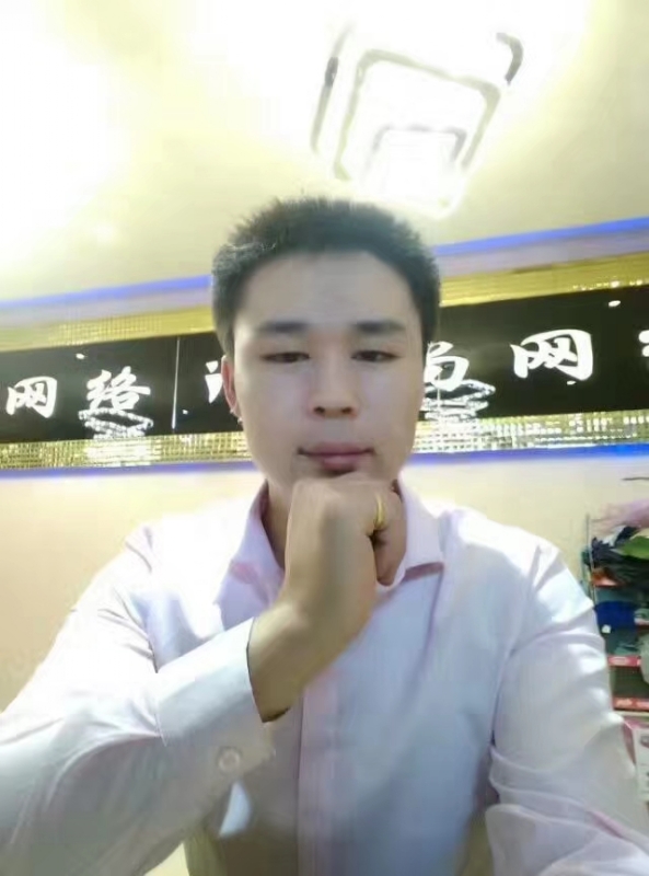 沉默寡言的第一张照片--深圳父母相亲团