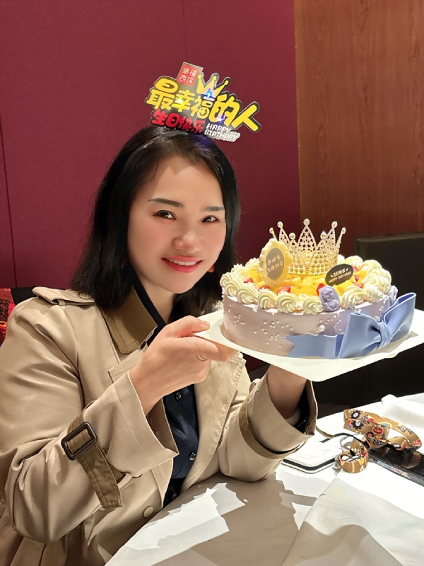 Apple的第一张照片--深圳父母相亲团